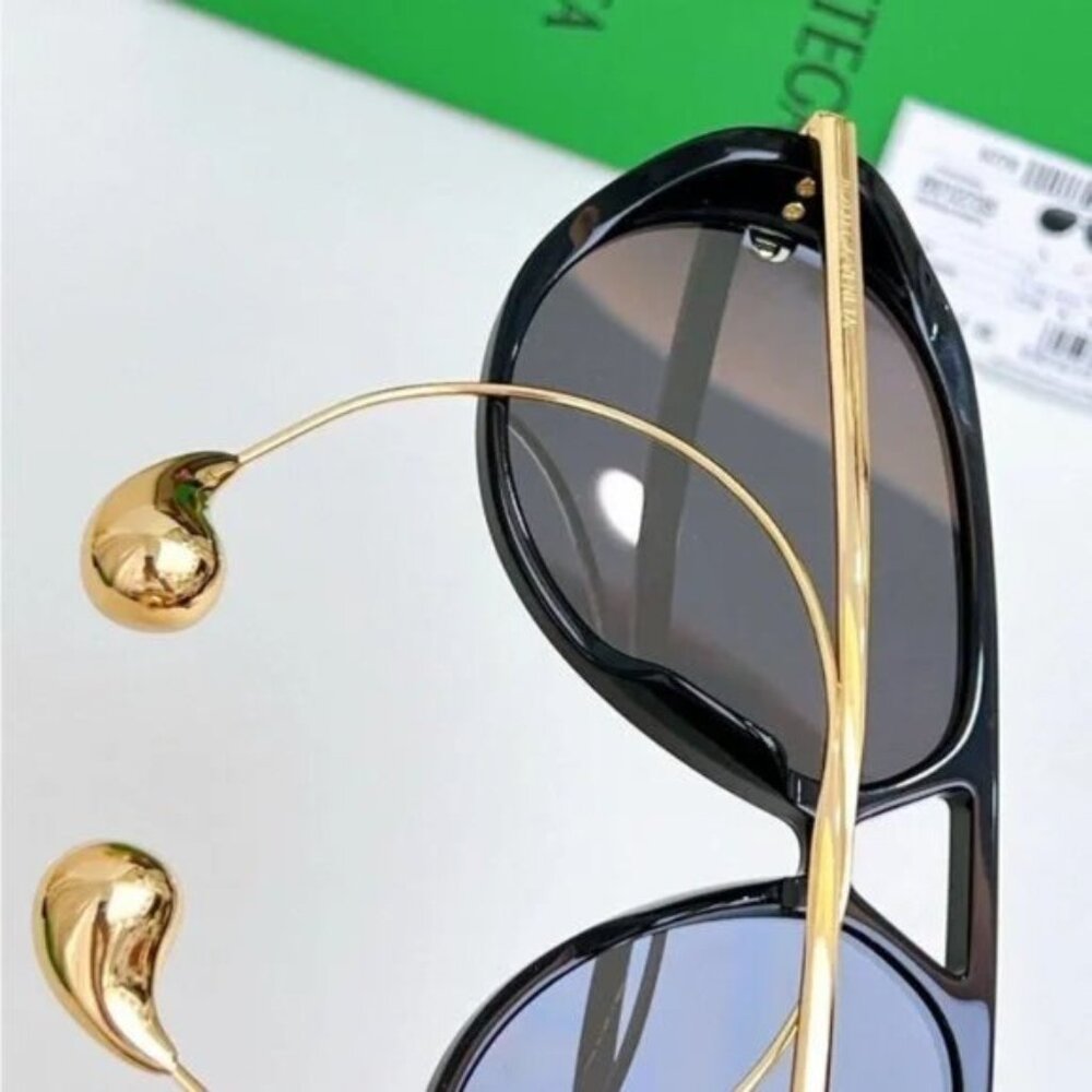 Elegant Bottega Veneta Sunglasses - Picture 6 of 9